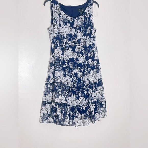 Connected Women's 1 Pc Printed dress Blue Size  10 Petite - Picture 5 of 8